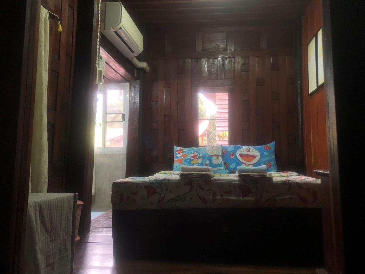 Solarcell Walking Street Homestay - โซล่าเซลล์ถนนคนเดินโฮมสเตย์ Ban Nong Nam Khan Экстерьер фото